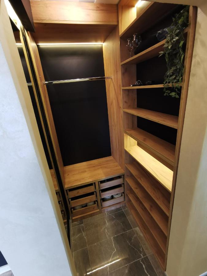 Brend New Luxurious Apartment In Downtown With Free Parking Нови Сад Екстериор снимка
