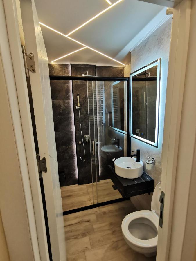 Brend New Luxurious Apartment In Downtown With Free Parking Нови Сад Екстериор снимка
