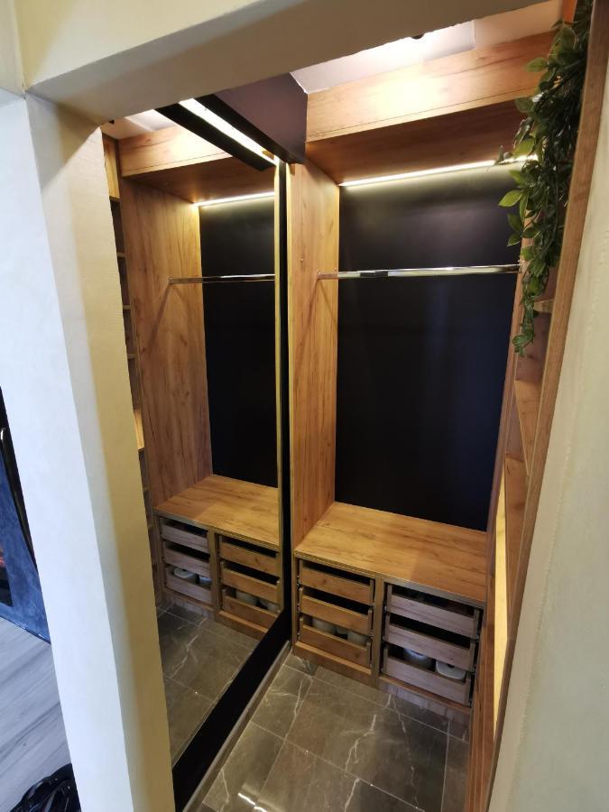 Brend New Luxurious Apartment In Downtown With Free Parking Нови Сад Екстериор снимка