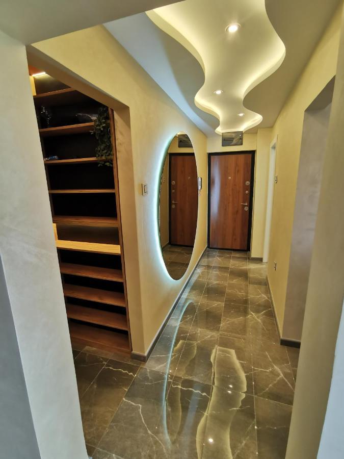 Brend New Luxurious Apartment In Downtown With Free Parking Нови Сад Екстериор снимка