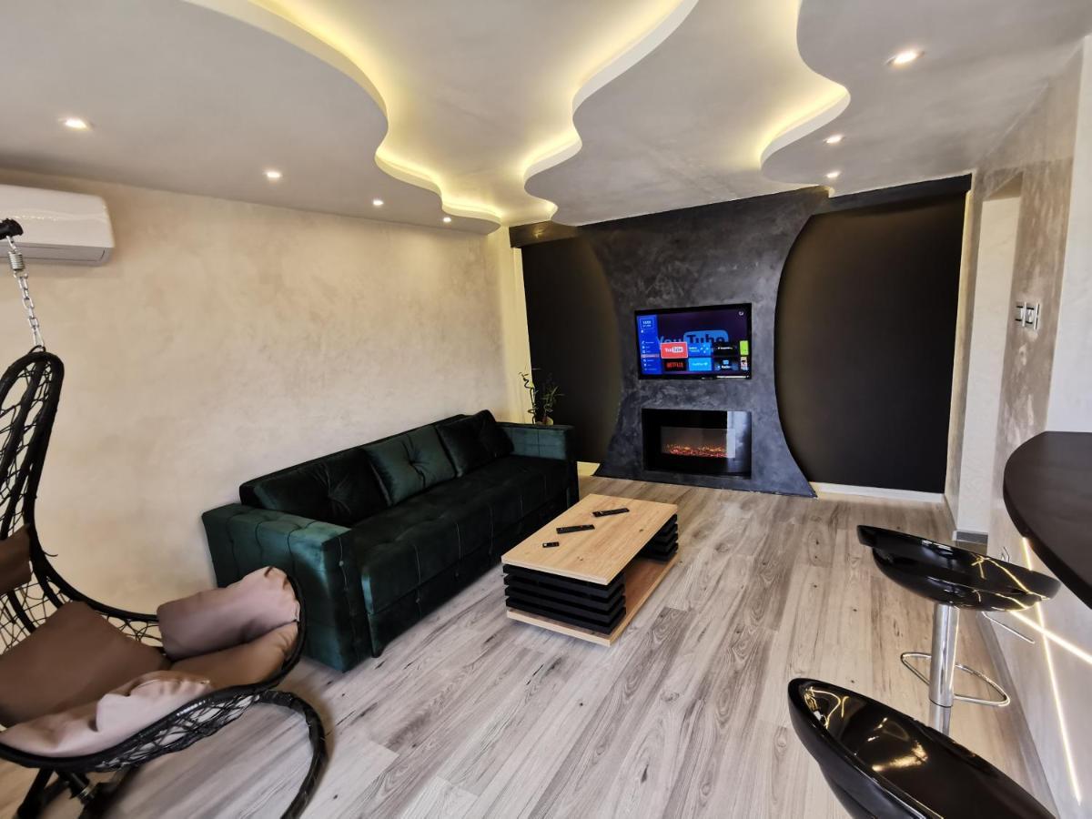 Brend New Luxurious Apartment In Downtown With Free Parking Нови Сад Екстериор снимка