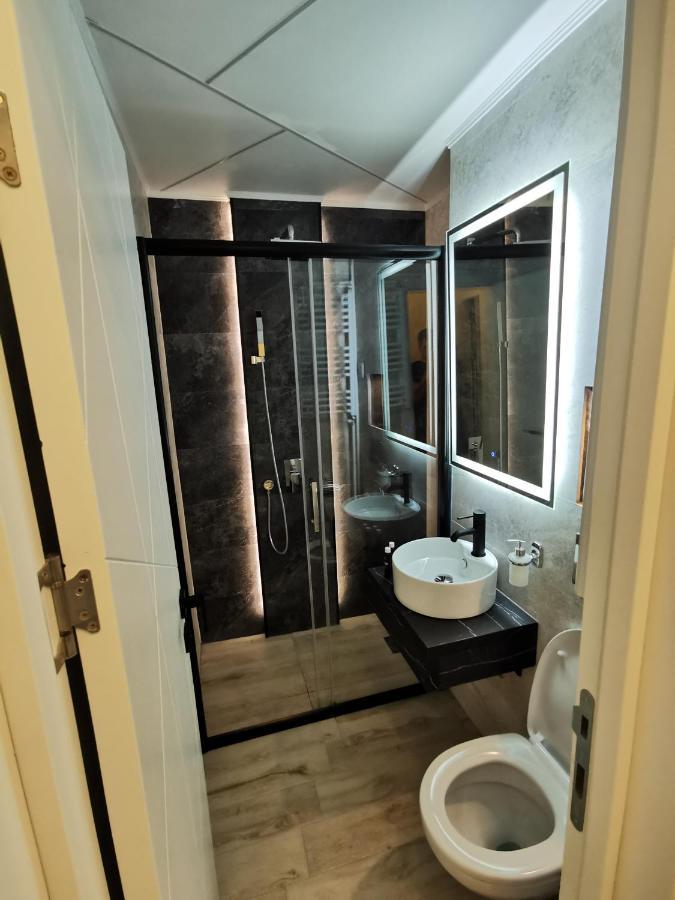 Brend New Luxurious Apartment In Downtown With Free Parking Нови Сад Екстериор снимка